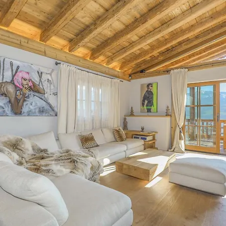 Chalet Bockberg - Ski In & Out, Jacuzzi Sauna, Bergblick - By One Villas Kitzbühel