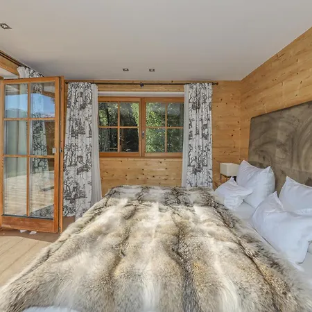 Chalet Bockberg - Ski In & Out, Jacuzzi Sauna, Bergblick - By One Villas Chalet Kitzbühel