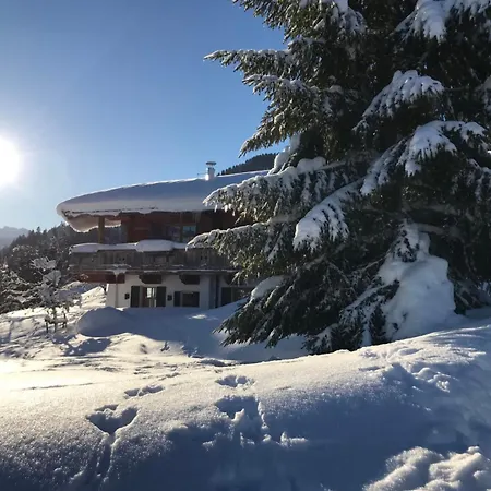 Chalet Bockberg - Ski In & Out, Jacuzzi Sauna, Bergblick - By One Villas