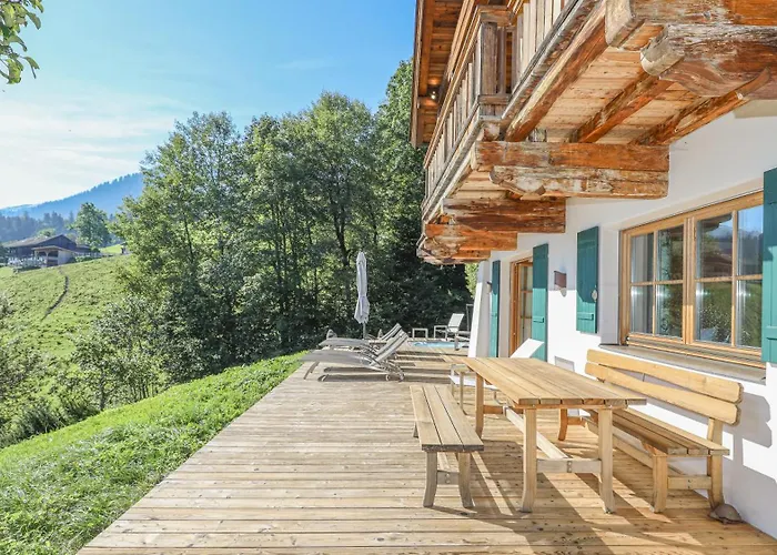 Chalet Bockberg - Ski In & Out, Jacuzzi Sauna, Bergblick - By One Villas Chalet Kitzbühel