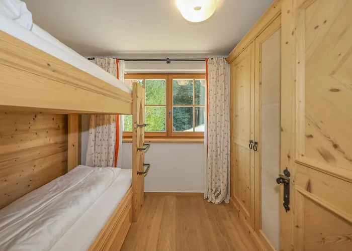 Chalet Bockberg - Ski In & Out, Jacuzzi Sauna, Bergblick - By One Villas Chalet