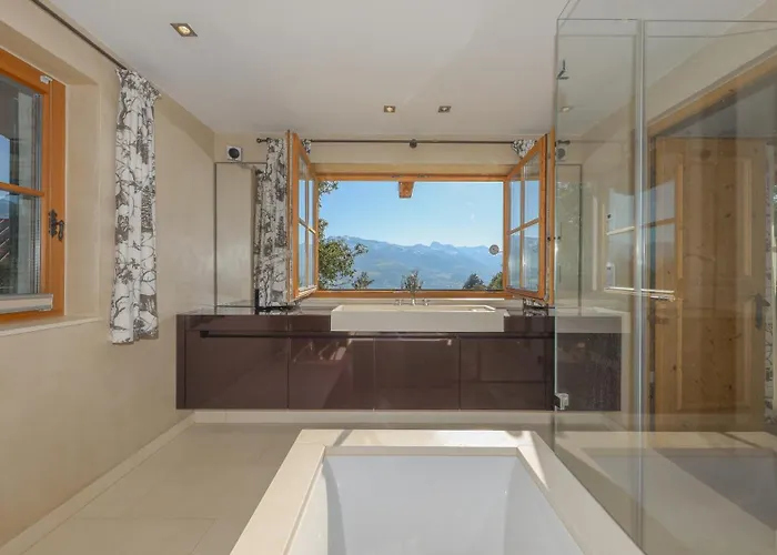 Chalet Bockberg - Ski In & Out, Jacuzzi Sauna, Bergblick - By One Villas Chalet